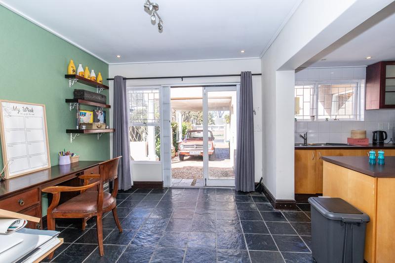 5 Bedroom Property for Sale in Meadowridge Western Cape
